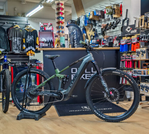 CUBE Stereo Hybrid 140 HPC TM 750 sähköpyörä. Koko M